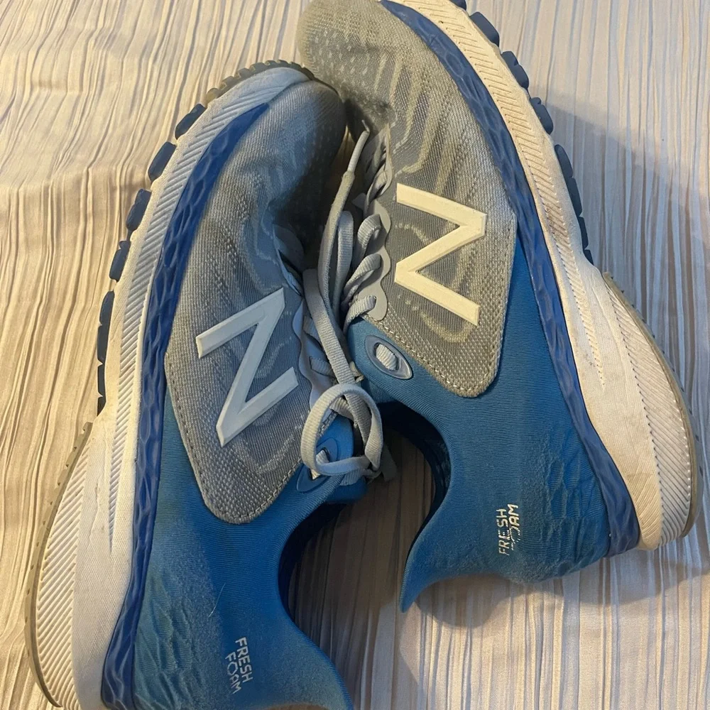 New balance fresh foam 860 A11 blue running shoes size‎ 9 1/2